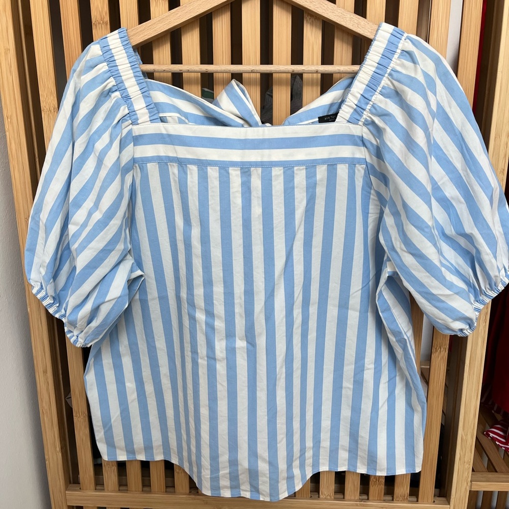 Striped Ann Taylor tie-back blouse with square neck and puff sleeves, petite M
